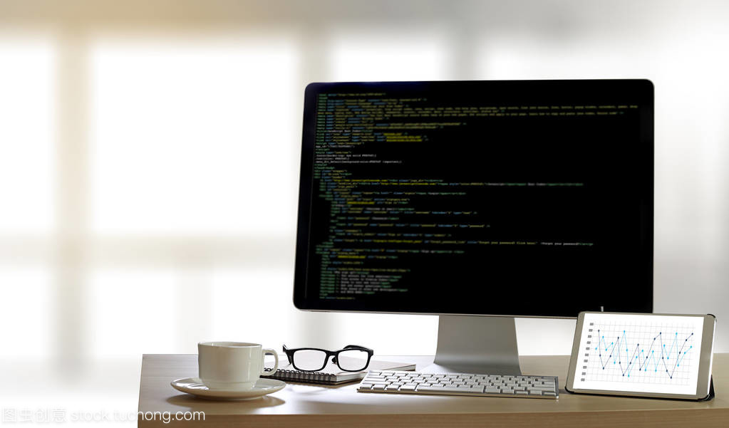 工作筆記本計(jì)算機(jī)移動應(yīng)用軟件的開發(fā)人員團(tuán)隊(duì) 計(jì)算機(jī)軟件開發(fā)及應(yīng)用